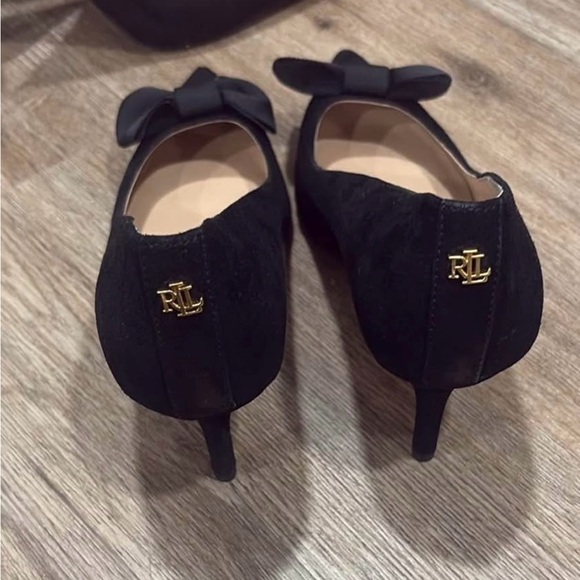 Ralph Lauren Black Heels with Bow Accent - Picture 1 of 3